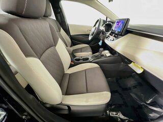2025 Toyota Corolla LE — photo 27
