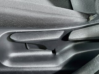 2025 Toyota Corolla LE — photo 13