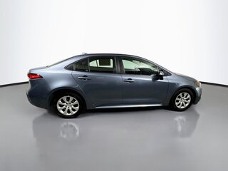 2025 Toyota Corolla LE — photo 2