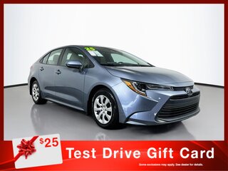 2025 Toyota Corolla LE — photo 1