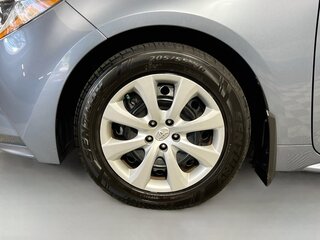2025 Toyota Corolla LE — photo 11