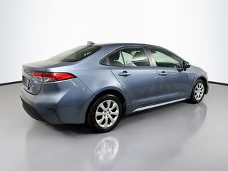 2025 Toyota Corolla LE — photo 3