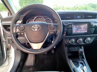 2016 Toyota Corolla L — photo 15