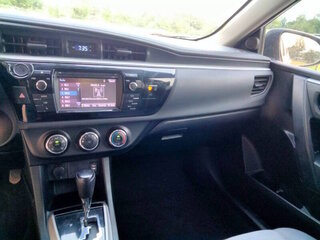 2016 Toyota Corolla L — photo 16