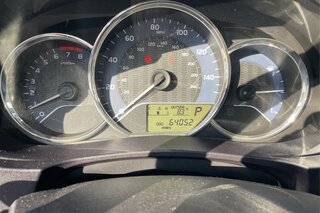 2016 Toyota Corolla LE — photo 17