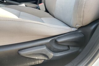 2016 Toyota Corolla LE — photo 20