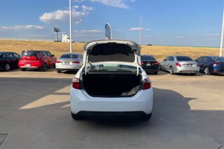2016 Toyota Corolla LE — photo 12