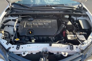 2016 Toyota Corolla LE — photo 24