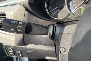 2016 Toyota Corolla LE — photo 19