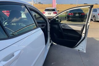 2016 Toyota Corolla LE — photo 23
