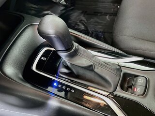 2021 Toyota Corolla LE — photo 18