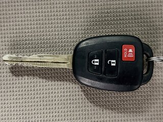 2026 Toyota Corolla Cross L — photo 30