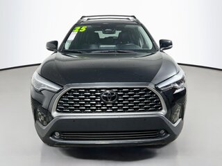 2025 Toyota Corolla Cross XLE — photo 8