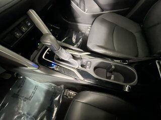 2025 Toyota Corolla Cross XLE — photo 22