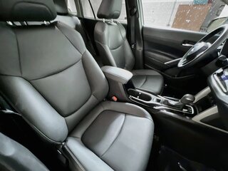 2025 Toyota Corolla Cross XLE — photo 28
