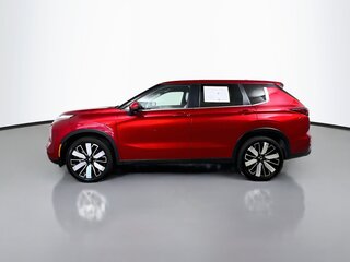 2025 Mitsubishi Outlander SE — photo 5