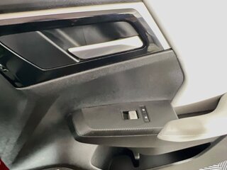 2025 Mitsubishi Outlander SE — photo 28