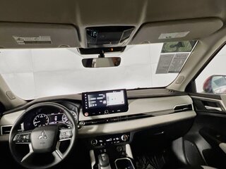 2025 Mitsubishi Outlander SE — photo 26