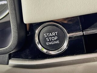 2025 Mitsubishi Outlander SE — photo 19