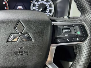 2025 Mitsubishi Outlander SE — photo 16