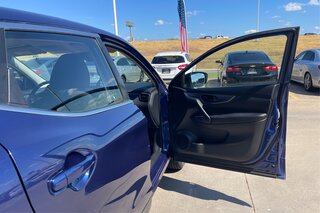 2021 Nissan Rogue Sport S — photo 23
