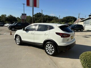 2022 Nissan Rogue Sport S — photo 16