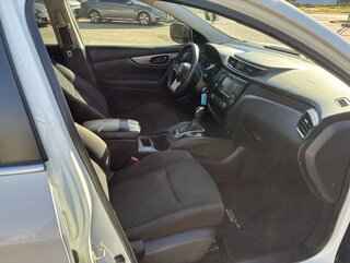 2022 Nissan Rogue Sport S — photo 5