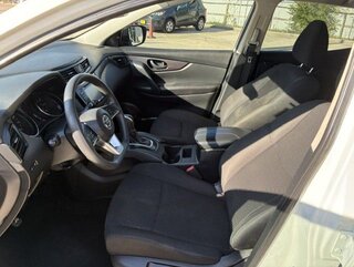 2022 Nissan Rogue Sport S — photo 6