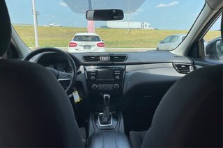2018 Nissan Rogue Sport S — photo 22