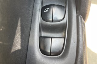 2018 Nissan Rogue Sport S — photo 27
