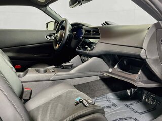 2025 Nissan Z Performance — photo 31