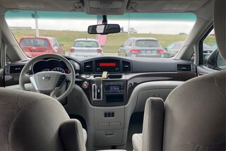 2015 Nissan Quest S — photo 22