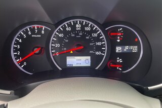 2015 Nissan Quest S — photo 17