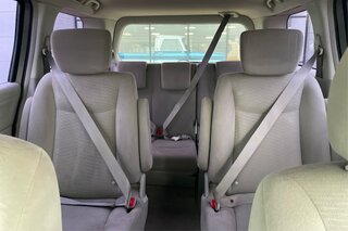 2015 Nissan Quest S — photo 14