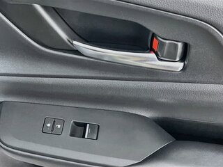 2025 Toyota Prius XSE — photo 28