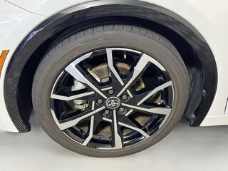 2025 Toyota Prius XSE — photo 10