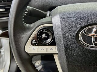 2017 Toyota Prius Four — photo 16