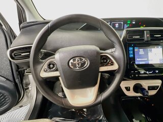 2017 Toyota Prius Four — photo 15