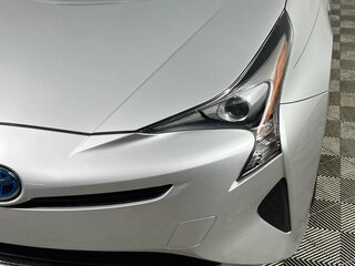2017 Toyota Prius Four — photo 9