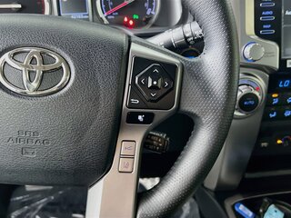 2022 Toyota 4Runner Limited — photo 17