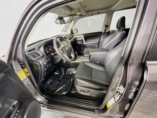 2022 Toyota 4Runner Limited — photo 12