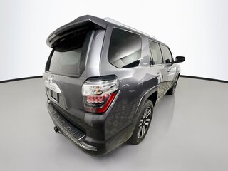 2022 Toyota 4Runner Limited — photo 3