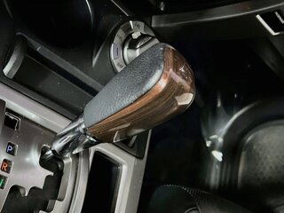 2022 Toyota 4Runner Limited — photo 21