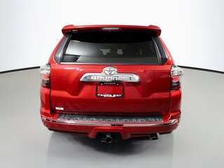 2022 Toyota 4Runner Limited — photo 2