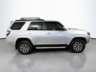 2023 Toyota 4Runner TRD Off-Road — photo 2