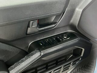 2026 Toyota 4Runner SR5 — photo 14