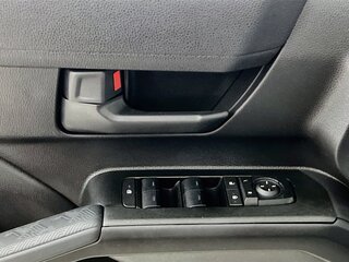 2026 Toyota 4Runner SR5 — photo 14