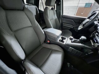 2026 Toyota 4Runner SR5 — photo 28