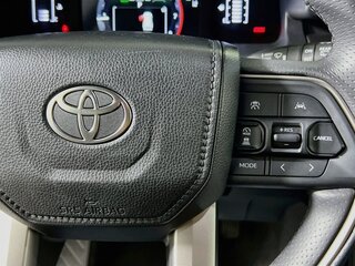2026 Toyota 4Runner SR5 — photo 17