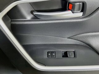 2025 Toyota Rav4 XLE — photo 29
